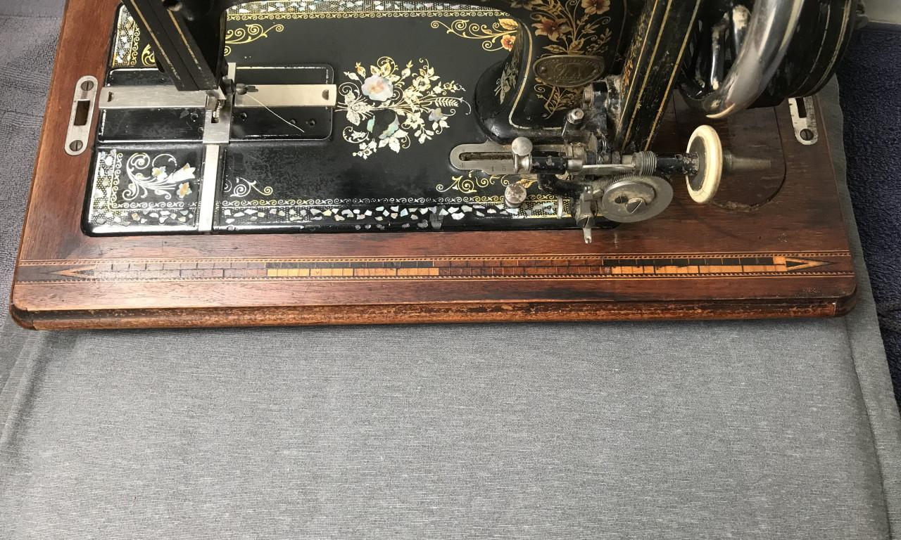 Te koop Succes handnaaimachine