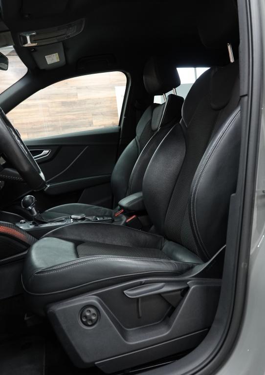 Audi Q2 1.5 tfsi | acc | pdc | carplay | s-line |