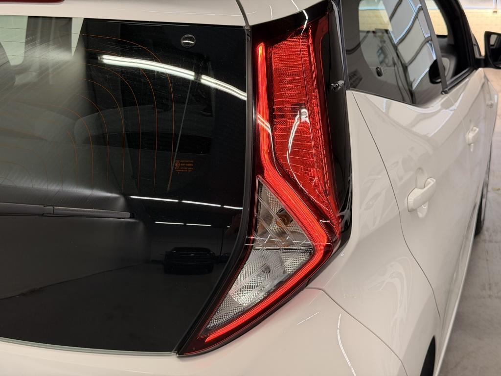 Toyota Aygo 1.0 vvt-i x-play| camera| carplay| cruise| airco