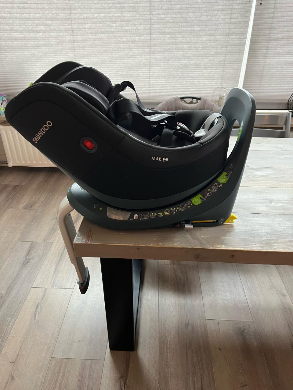 Swandoon Marie 3 kinderstoel zwart