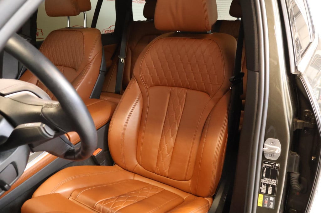 BMW X5 xdrive45e high executive nl auto, pano, trekhaak, memory,