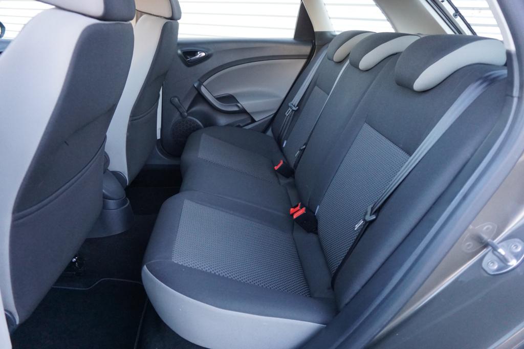 Seat Ibiza st 1.0 ecotsi style connect airco / navi / cruise / parkeersens.