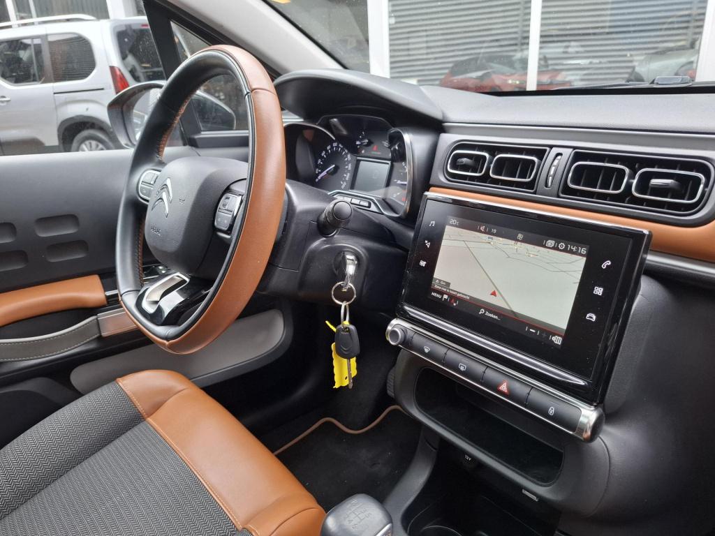 Citroen C3 1.2 shine 110 pano/nav/cam/lmv