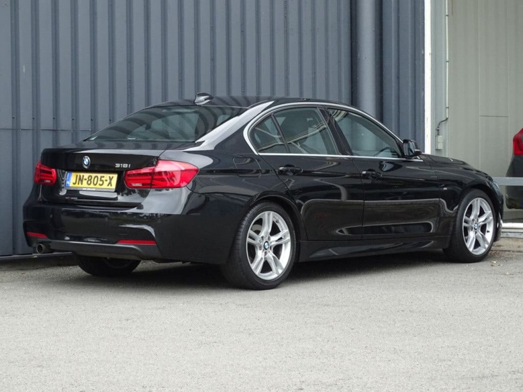 BMW 3-serie 318i m sport