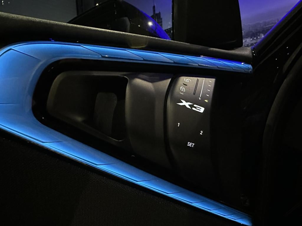 BMW X3 20 xdrive *pano*surroundview*parkass*driveass*leder*memory*