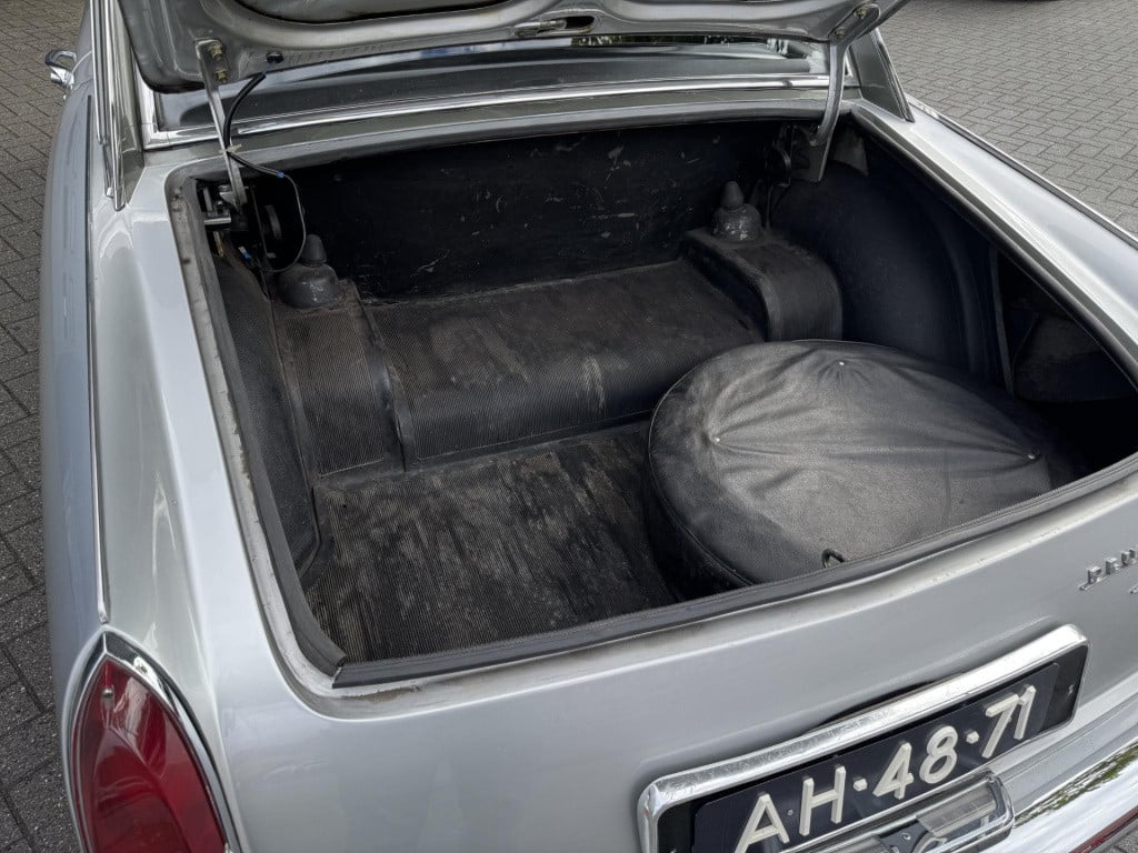 Peugeot Onbekend 404 coupe carburateur