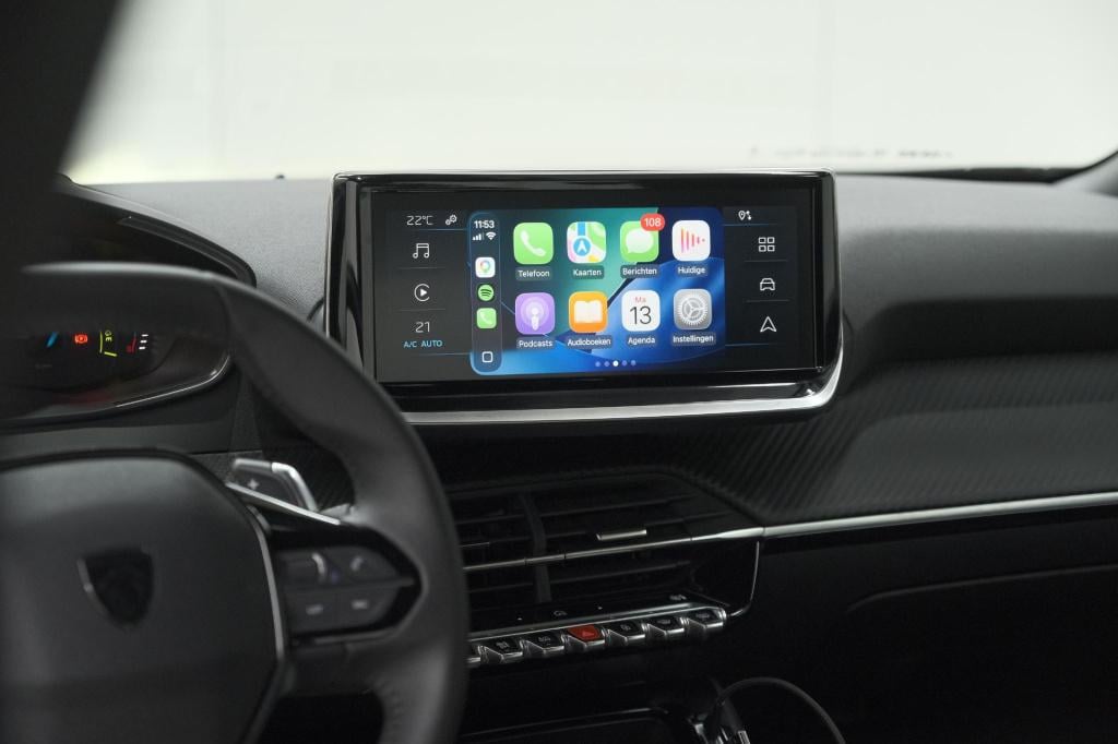 Peugeot 2008 1.2 hybrid 136 style | apple carplay | parkeersensoren | clima