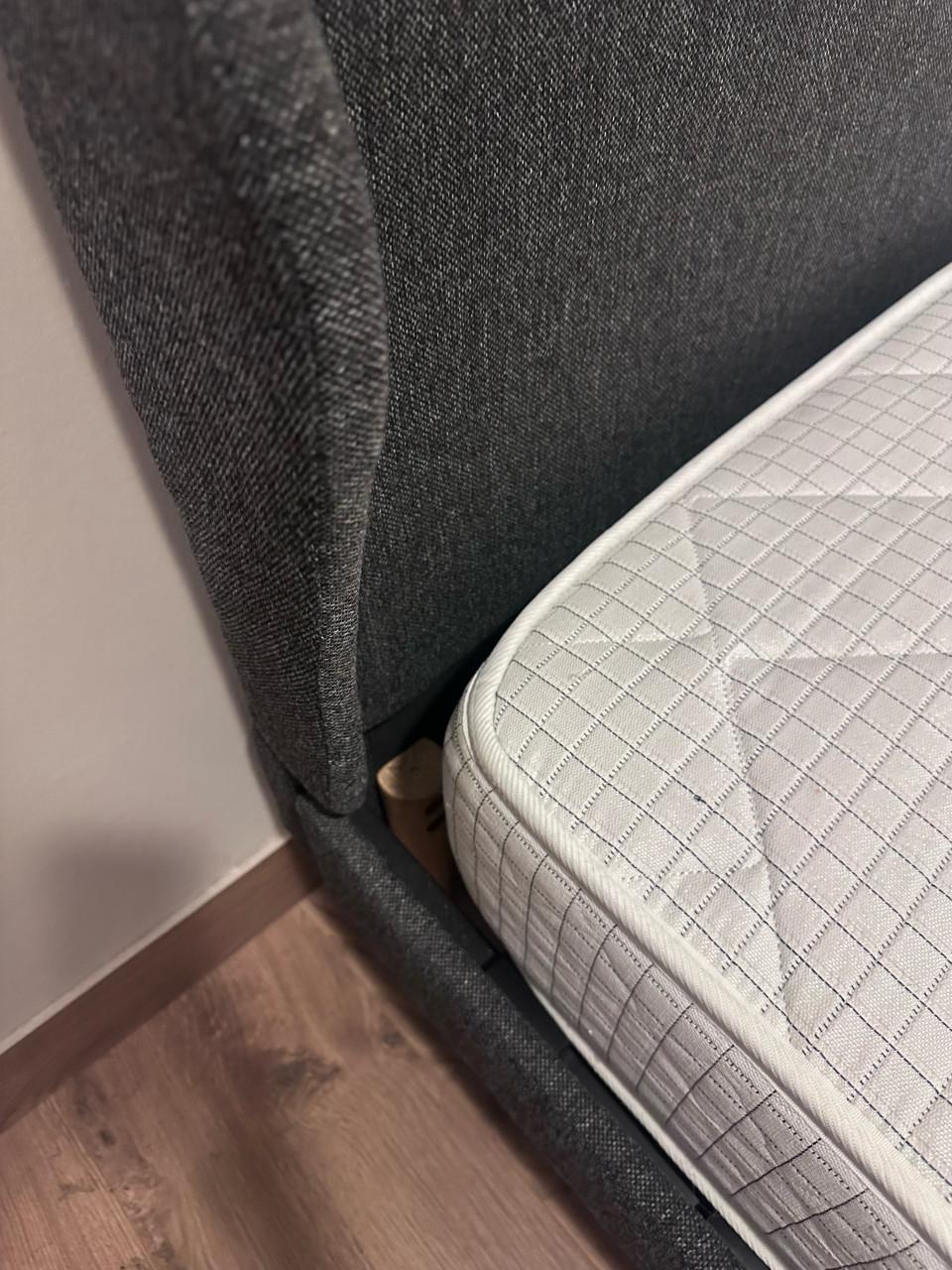 Twijfelaar bed incl. matras