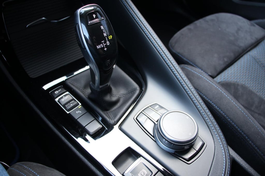 BMW X2 sdrive20i m-sport automaat. - led - elek kofferklep - headup - navi 