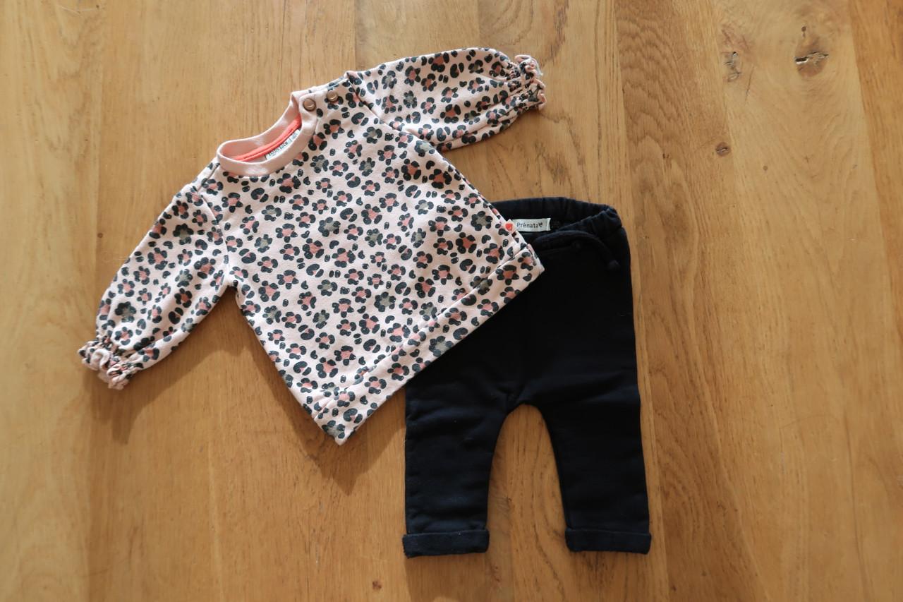 Verschillende setjes meisjeskleding in maatje 56, goede €2,00 per setje