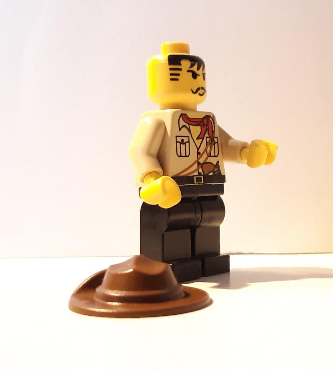 Lego Adventures : Johnny Thunder (Desert) - Sam Sinister