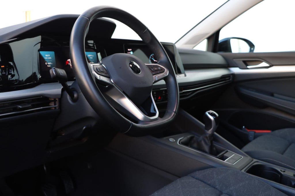 Volkswagen Golf 1.5 tsi life 130pk