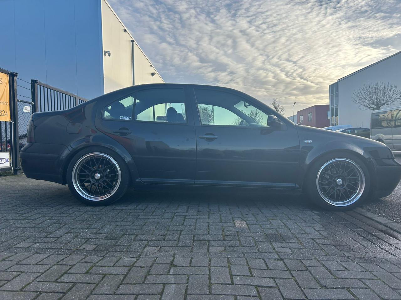 Volkswagen Bora 1.6-16V Mooie Auto! Lees Tekst!