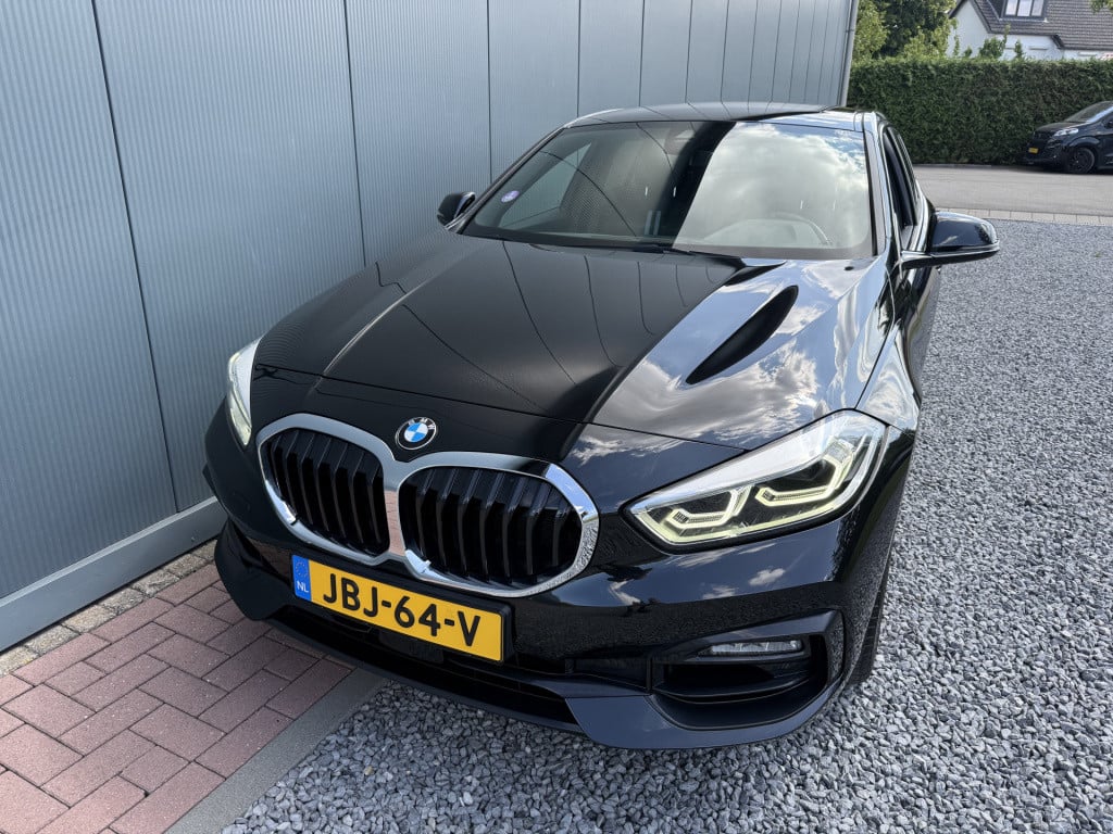 BMW 1 Serie 118i 140pk automaat high executive sportline 5-drs