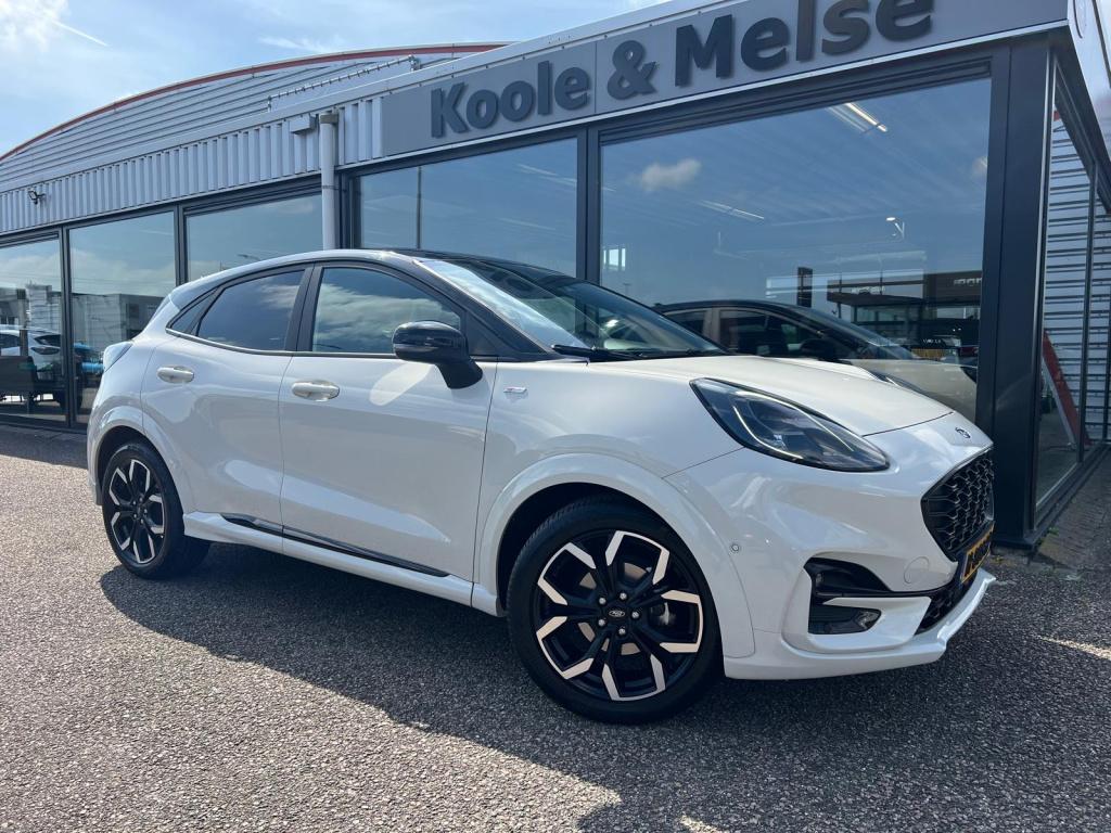 Ford Puma 1.0i ecoboost hybrid 125pk st-line x , voorruitverwarming , stuur