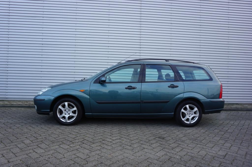 Ford Focus wagon 1.6-16v cool edition airco / elektr. ramen / trekhaak / lm