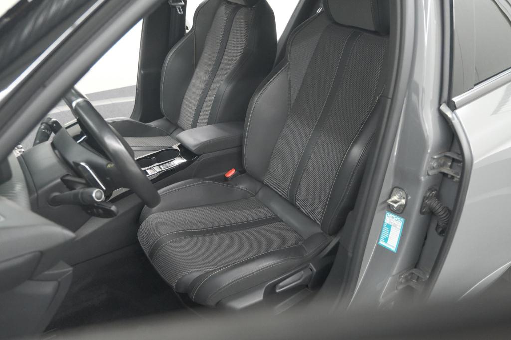 Peugeot 2008 puretech 130 eat8 gt | 360 camera | dodehoekdetectie | apple c