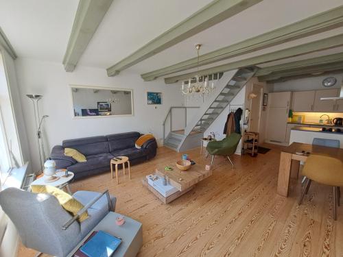 Sfeervol gemeubileerd appartement in centrum Middelburg.