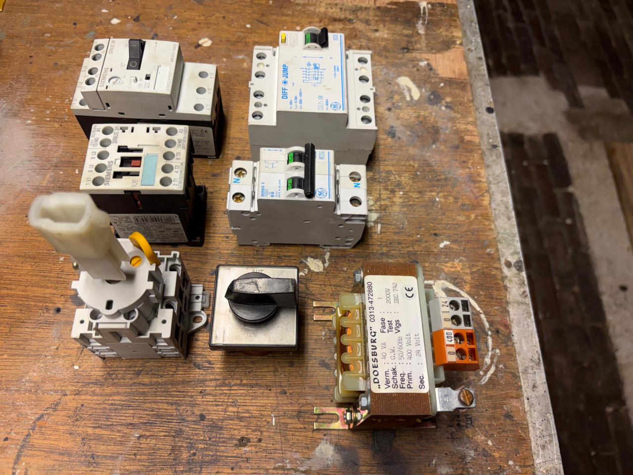 Diverse schakelmateriaal