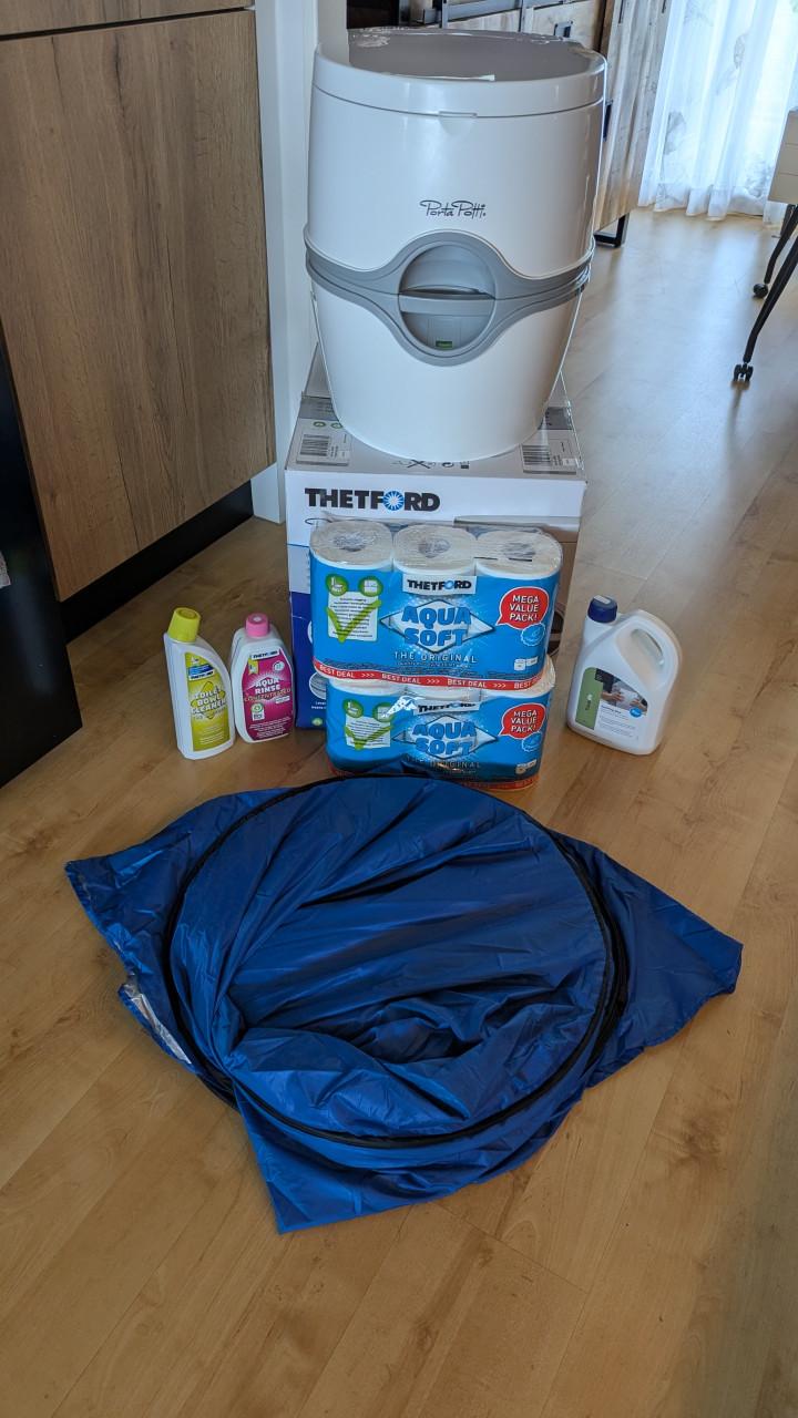 Zo goed als nieuw: Thetford Porta Potti 565E + Veel Extra’s