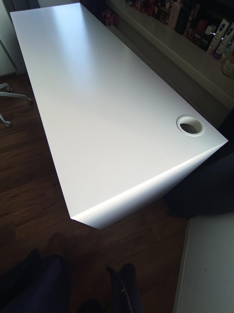 Bureau + stoel  Ikea