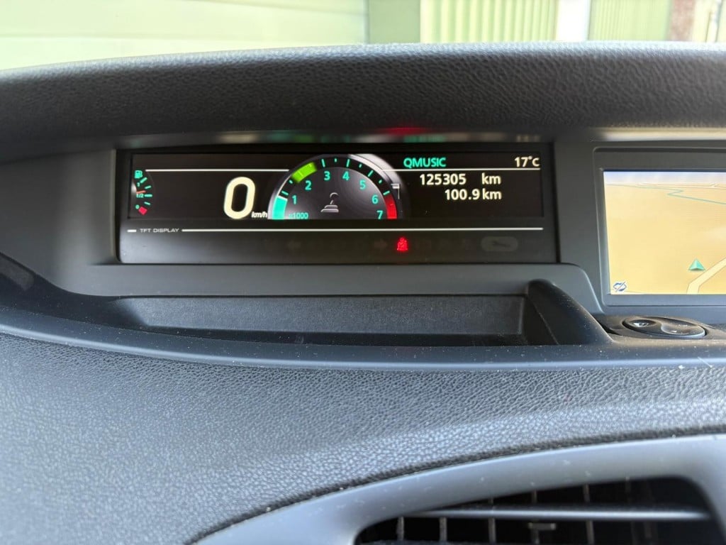 Renault Scenic 1.6 parisienne e85
