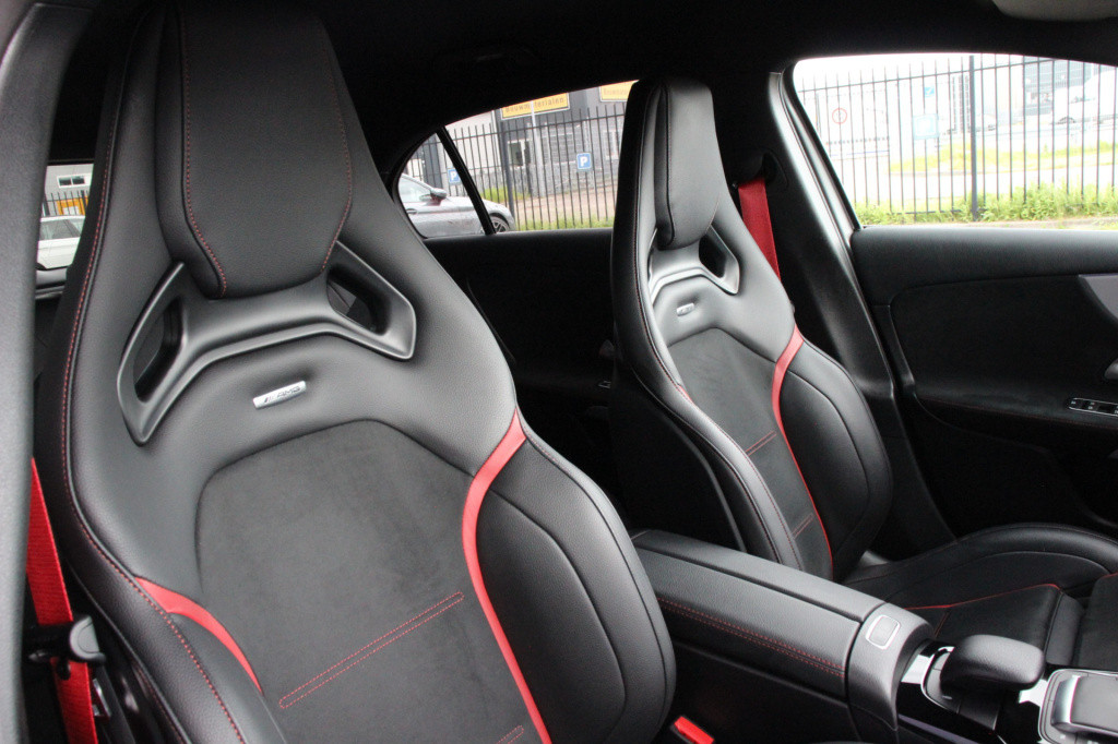 Mercedes-Benz A-Klasse amg 35 4matic premium plus | schaalstoelen | 360 cam