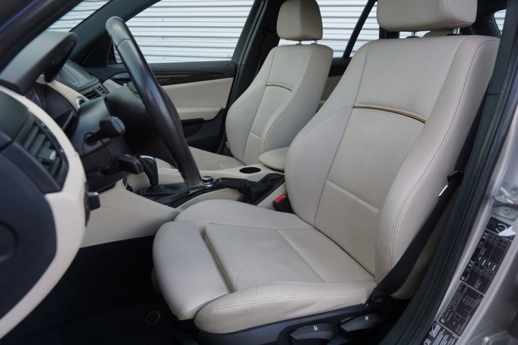 BMW X1 xdrive28i executive automaat - climate / navi / cruise / leder / ele