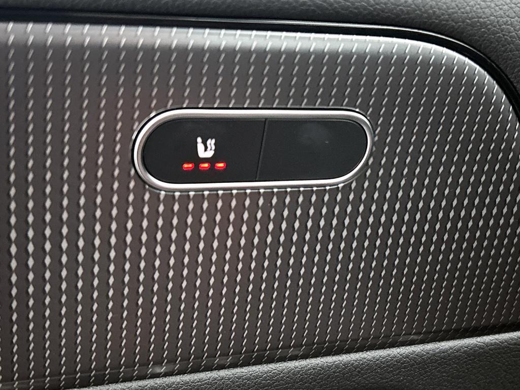 Mercedes-Benz B-Klasse 180 advantage | stoelverwarming | led | car play | p