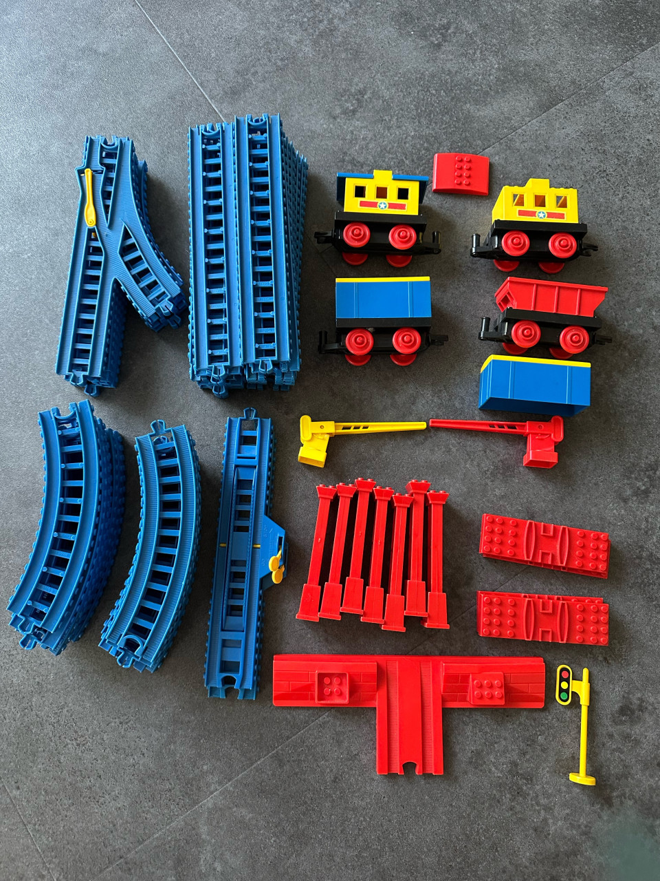 Treinbaan met wagons