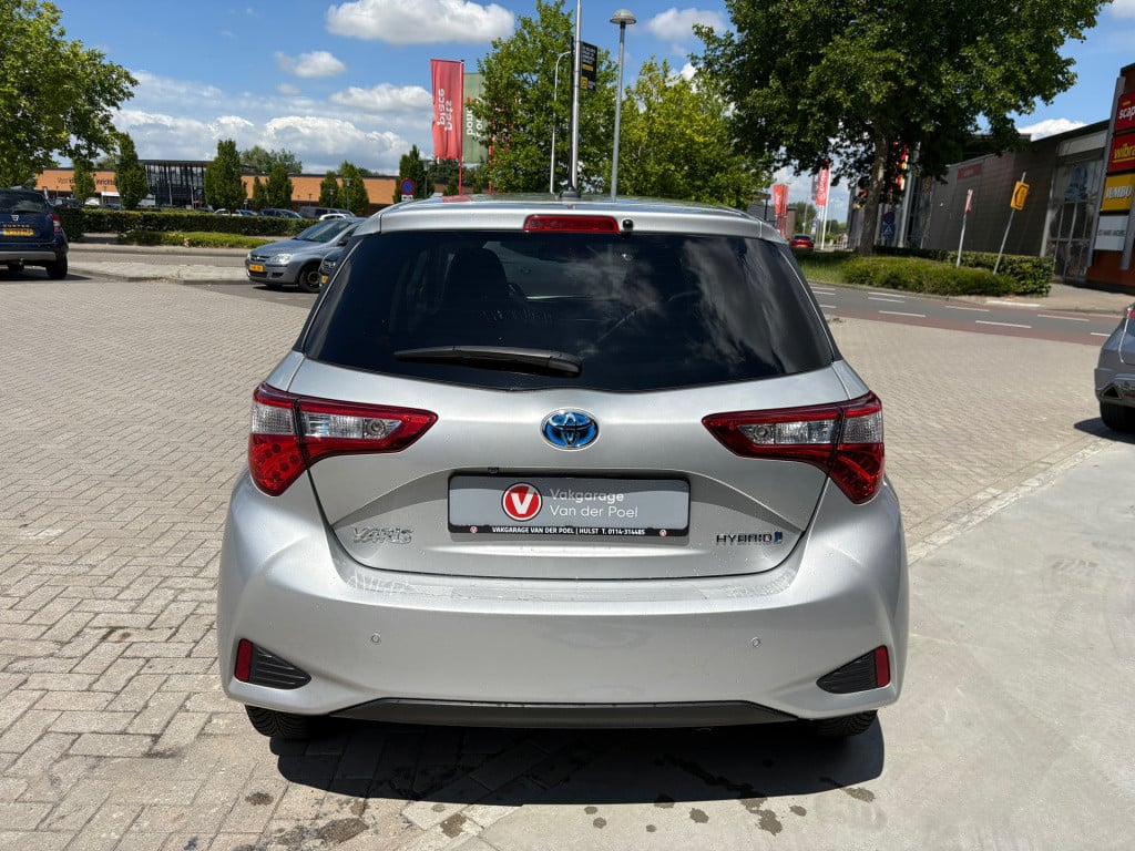 Toyota Yaris 1.5 hybrid dynamic
