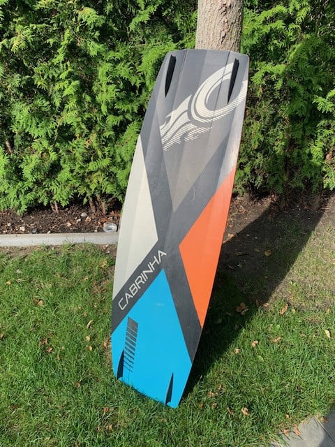 Kiteboard  set : Cabrinha board + 3 PLKB kites + 2 bars + pomp & leash