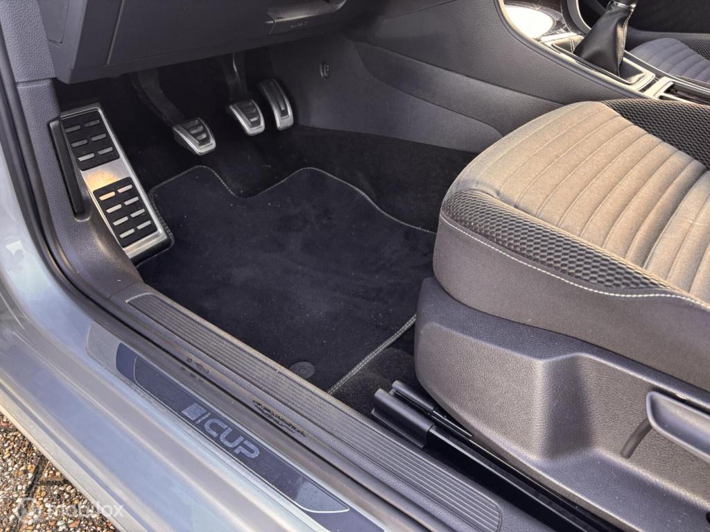 Volkswagen Golf 1.4 tsi cup edition r-line