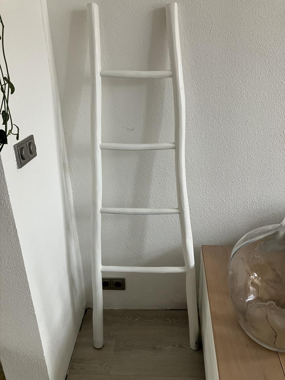 Mooie zware houten decoratieve trap