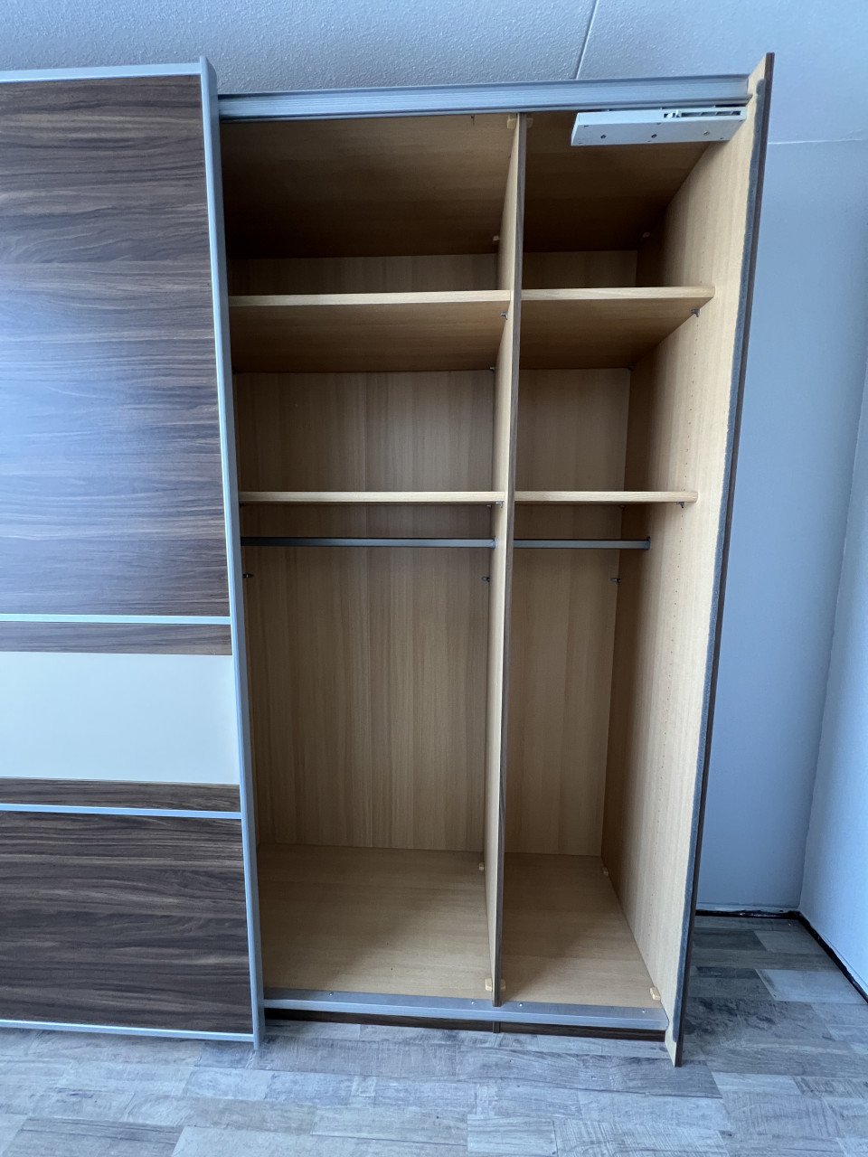 Grote Kledingkast