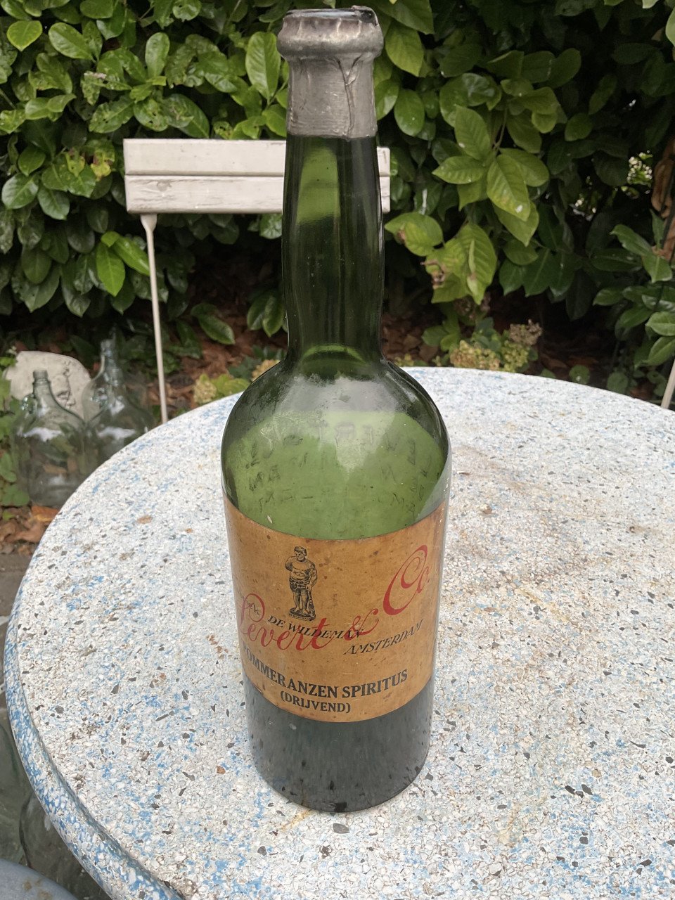 Antieke fles Pommeranzen spiritus