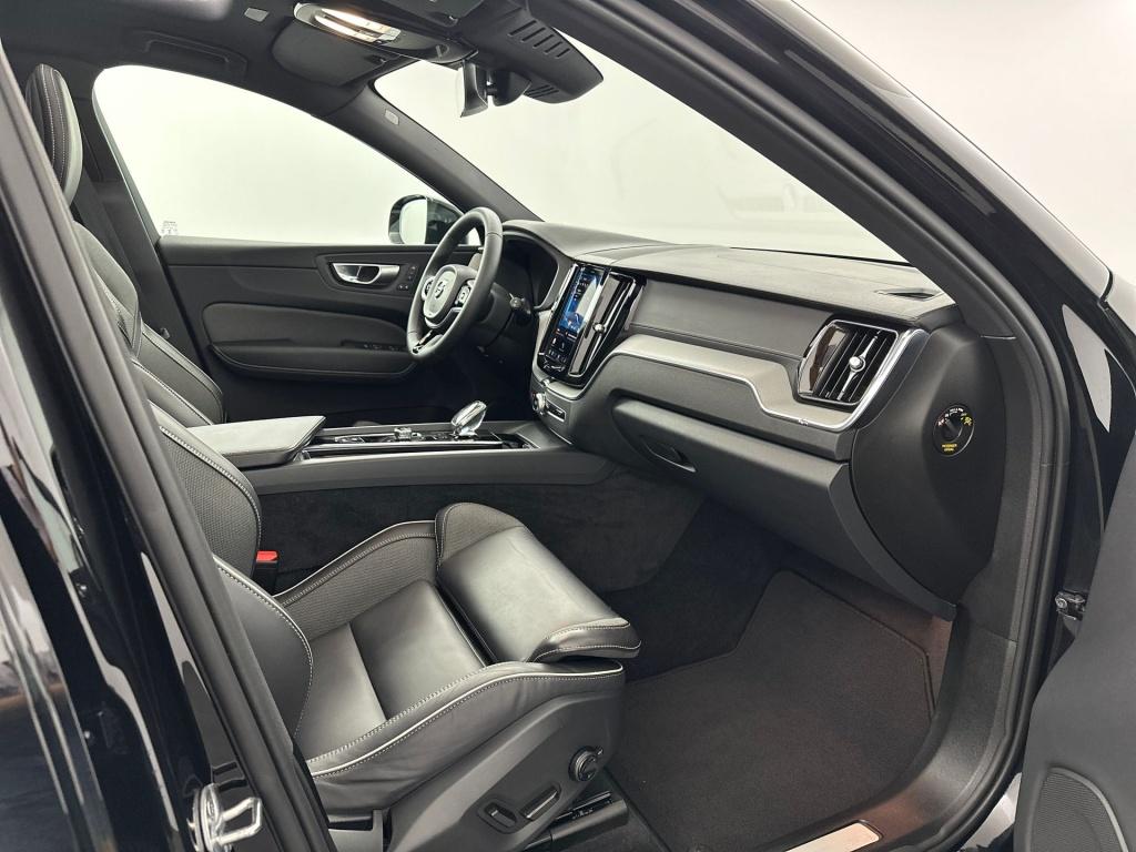 Volvo XC60 t6 398pk recharge plus dark| adap.cruise| 360camera| pano| awd