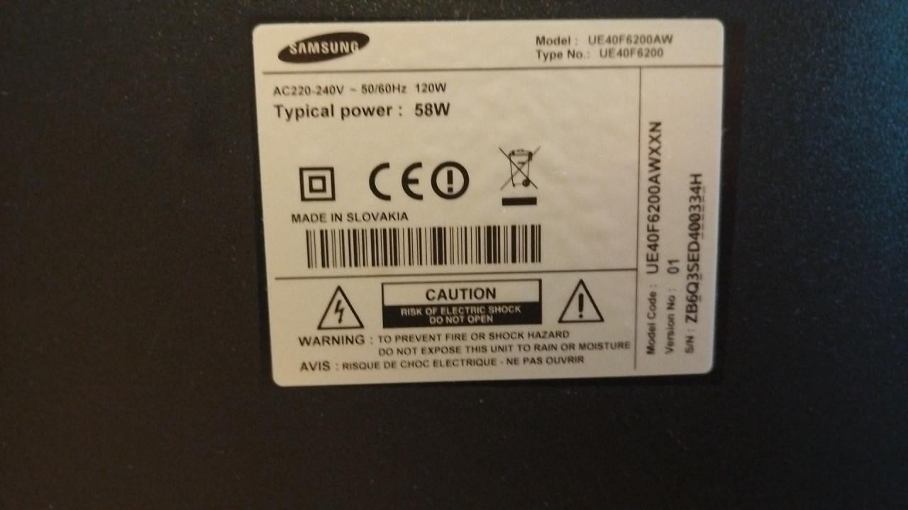 Samsung Full HD LED Smart TV + Wandbeugel