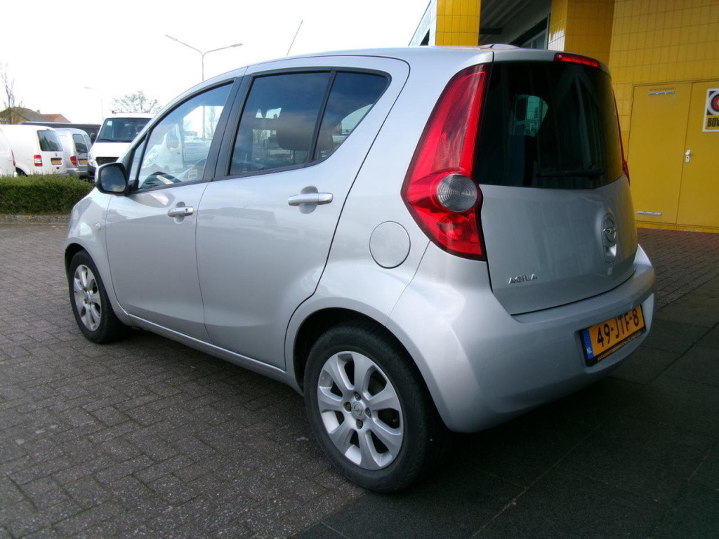 Opel Agila 1.2 automaat, airco, elec. ramen, hoge zit