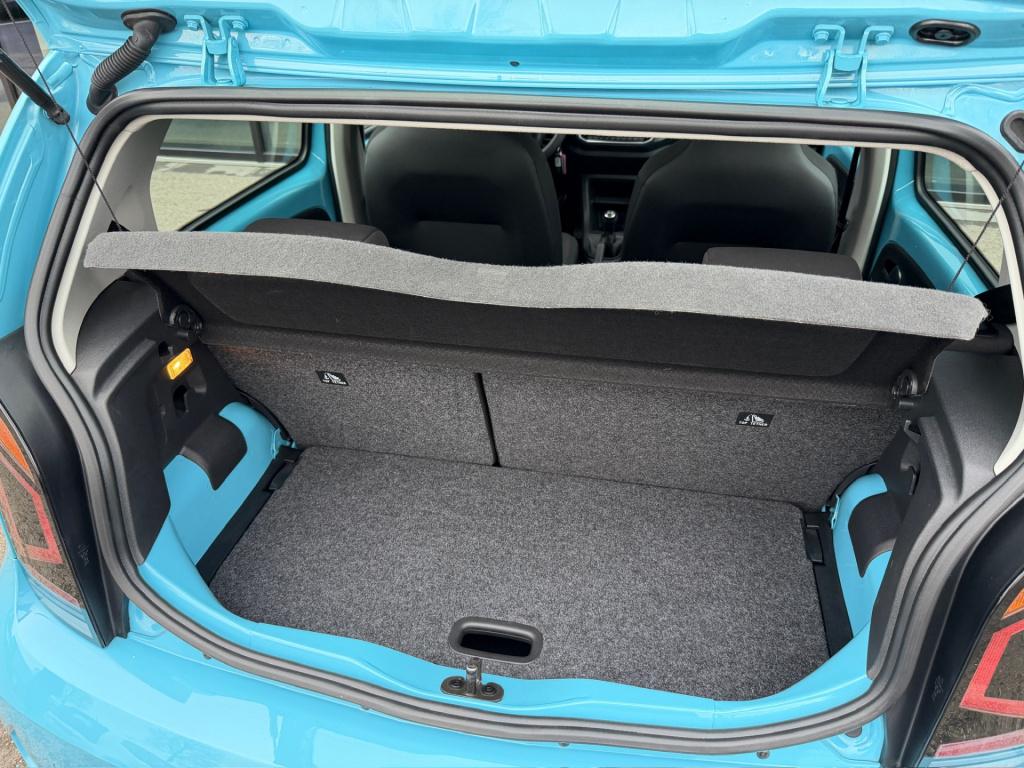 Volkswagen UP! 1.0 5-deurs | cruise | camera | stoelverwarming | lm velgen 