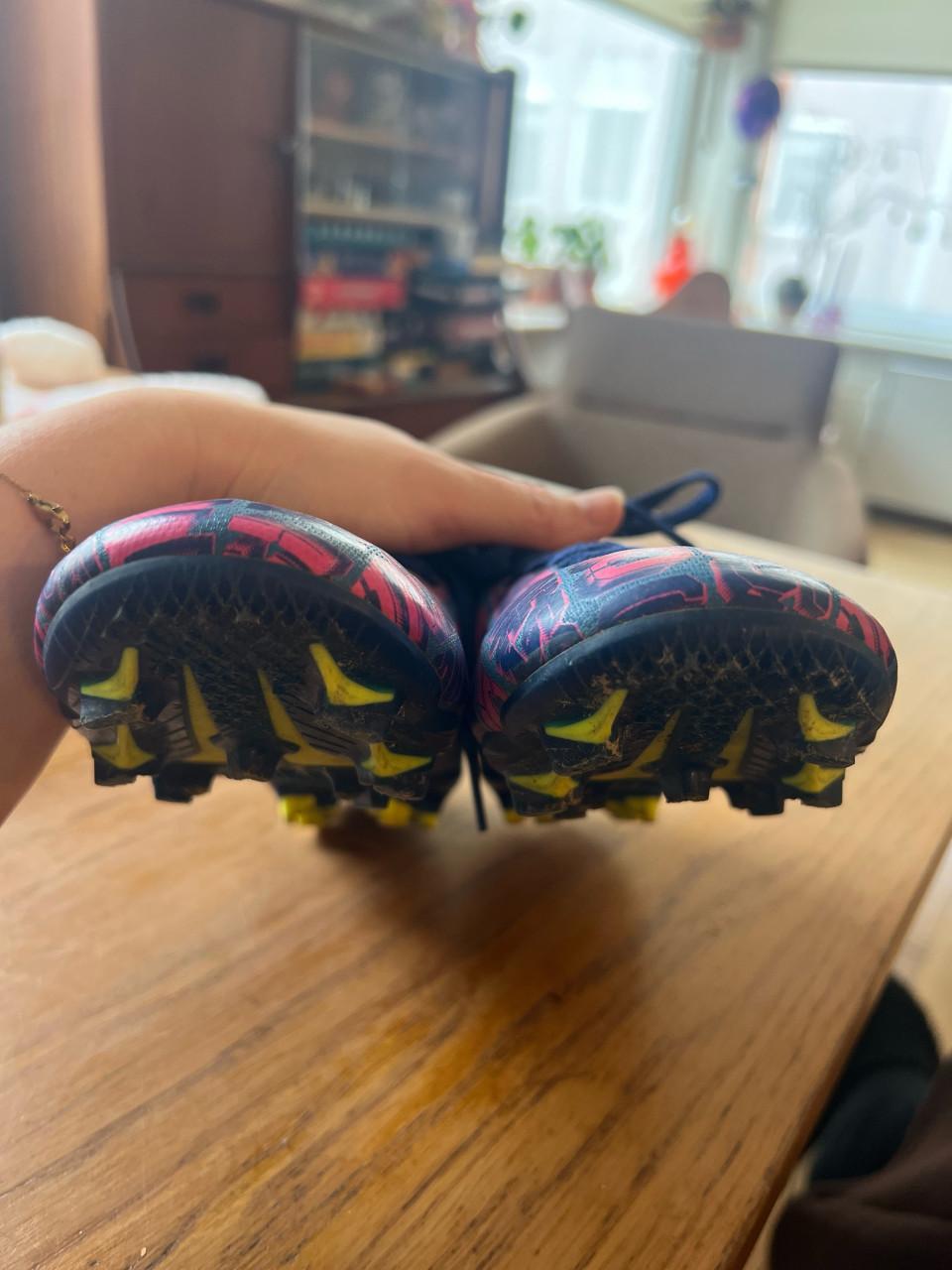 Voetbalschoenen maat 36 zgan