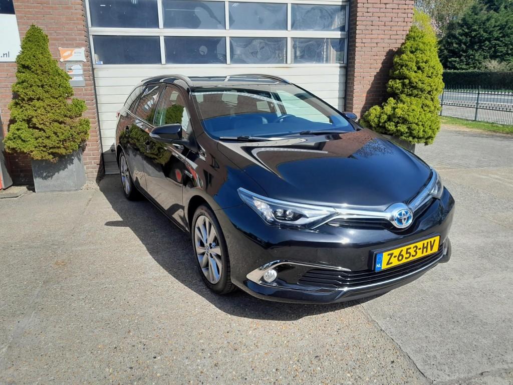 Toyota Auris touring sports 1.8 hybrid dynamic go ---verkocht---