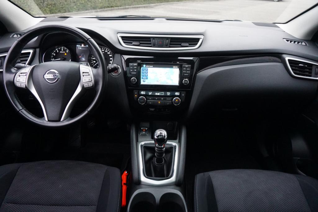 Nissan Qashqai 1.2 n-connecta climate / navi / camera / glazen dak / parkee