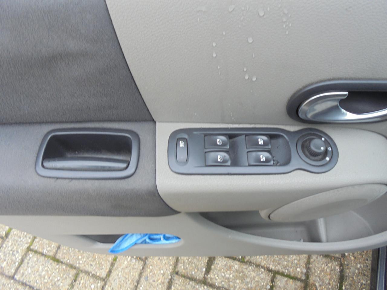 Modus ZO MEENEMEN € 695 in goede conditie APK t/m Mei 2026