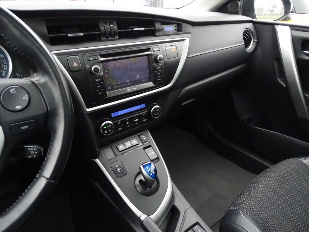 Toyota Auris 1.8 hybrid lease pro | pano | stoelverwarming | camera