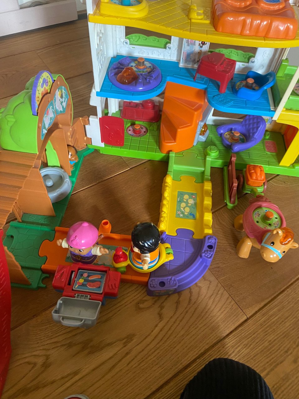 Vtech vrolijke vriendjes huis+school