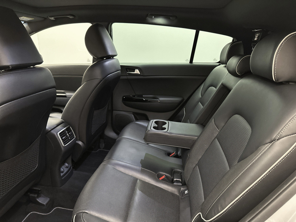 Kia Sportage 1.6 t-gdi gt-line | panoramadak | trekhaak | stuur- en stoelve