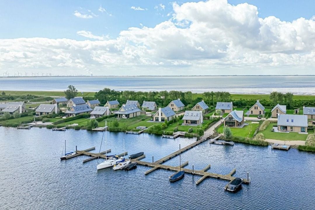 Mooie vakantievilla aan de Oesterdam in Tholen