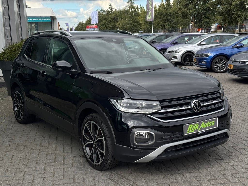 Volkswagen T-cross 1.5 tsi style * 150 pk * camera * stoelverwarming * clim