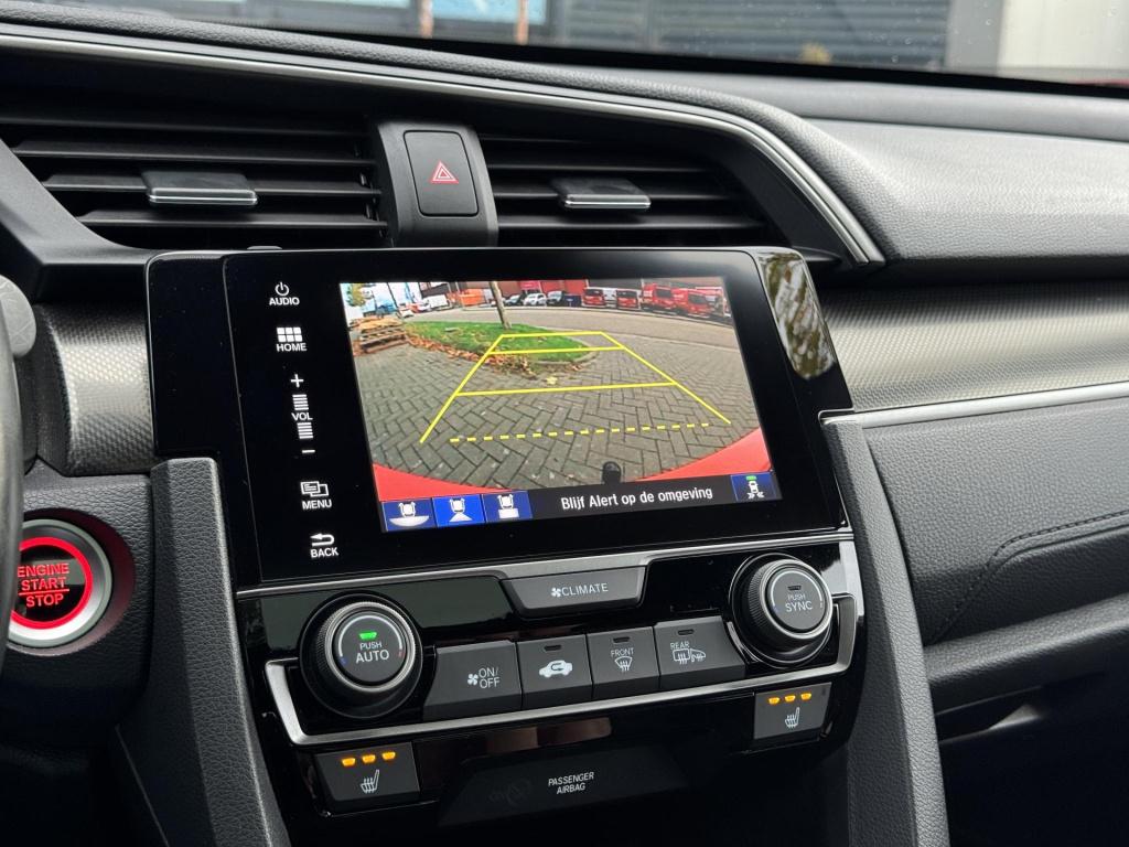 Honda Civic 1.0 i-vtec executive nl-auto, panoramadak + trekhaak!